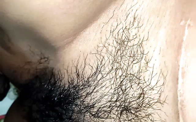 -in-law is Addicted to Chocolate and I Tricked Her into Putting My Cock in Her Mouth - The Day I Take Advantage of -in-law's Weakness in Hindi audio