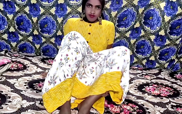 Hippie chick IndicaFlower is a BAD BITCH... Fucks and Sucks for extra cash.