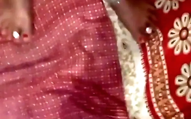 Married woman is home alone and looking for a muscular chocolate man with a big cock.