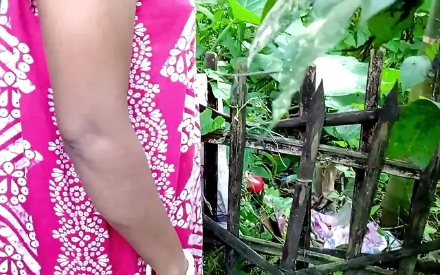 MILF Brunette Gives Blow Job and Fucks Hardcore for Pleasure