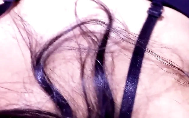 Big clit wet pussy