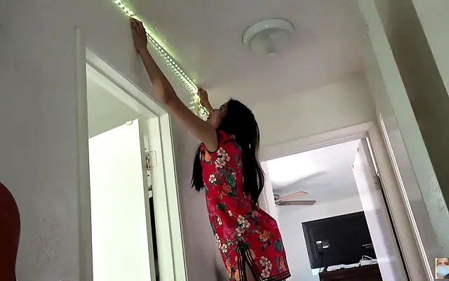 Plump MILF Megan Fucks Guy She Met At Gas Sation