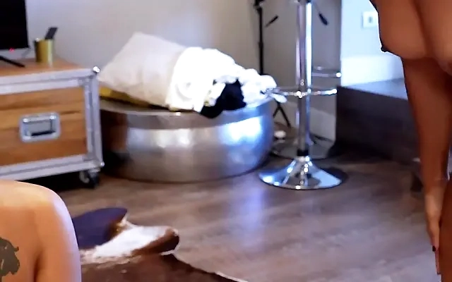 (WET) Betty gets a hard anal fuck and pee from a worker. Anal Fisting, Pee, 100% Hard
