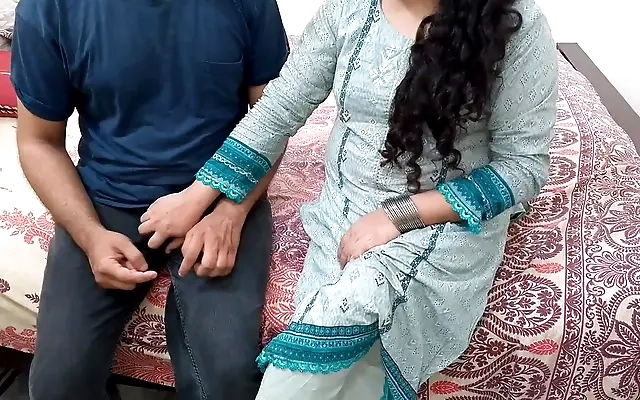 Father-in-law and daughter-in-law fucking in clear Hindi voice