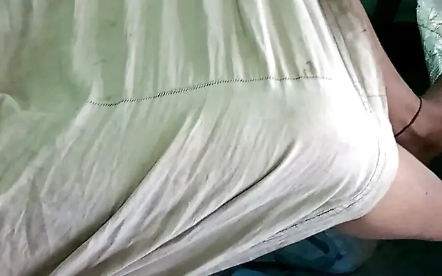 Me follo a mi roomie de enormes tetas despues de que ella tuviera una mala cita