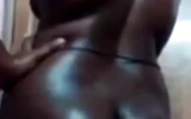 Sexy BBW Jadynn Stone Stuffs Her Throat With BBC In Hot Tub