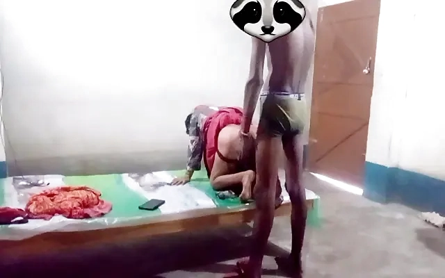 A Sobhina babe sexy de enorme culo le encanta follar conmigo y a mi me encanta hacerlo con ella me chupa la polla mejor que mi novia - Latina Hot5