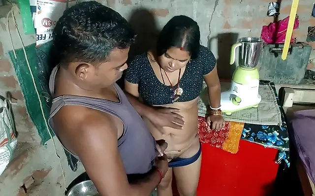 "Mega tetona Venezolana es follada por desconocido en Per&uacute; Pinup - XVIDEOS.COM"