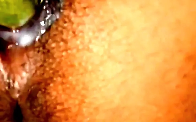 SraTomis se divertindo com solteiros em casa,v&iacute;deo completo e mostrando o rosto s&oacute; no XVIDEOS.RED
