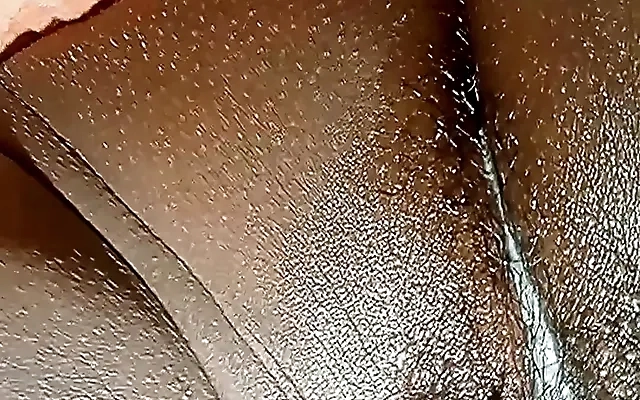 Full video. A carrom session led Bhabhi to flirt with her brother-in-law.Telugu dirty talks.