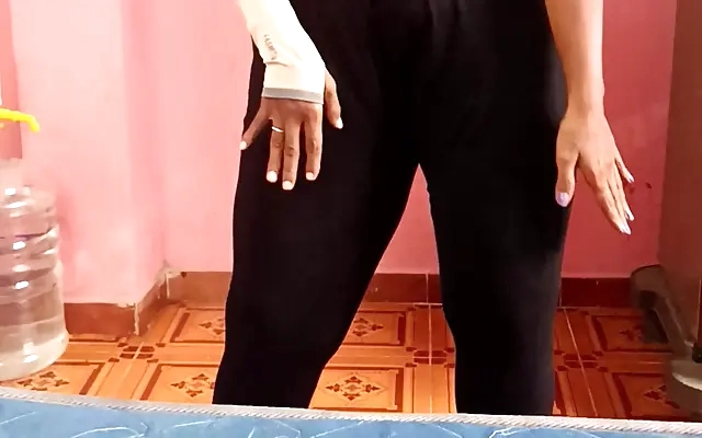 Hot Indian Desi Bhabhi&rsquo;s First Time With Husband